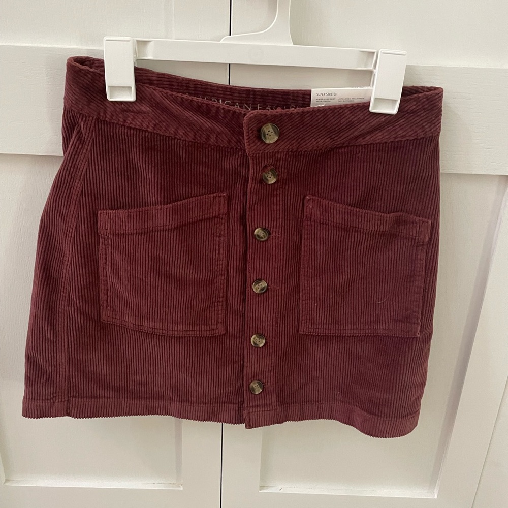 American Eagle Burgundy Super Stretch Skirt, Size 6